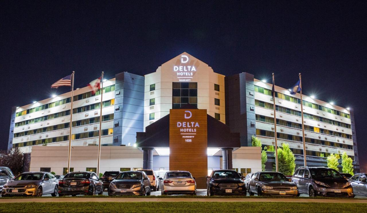 Delta Hotels By Marriott Fargo Exterior foto